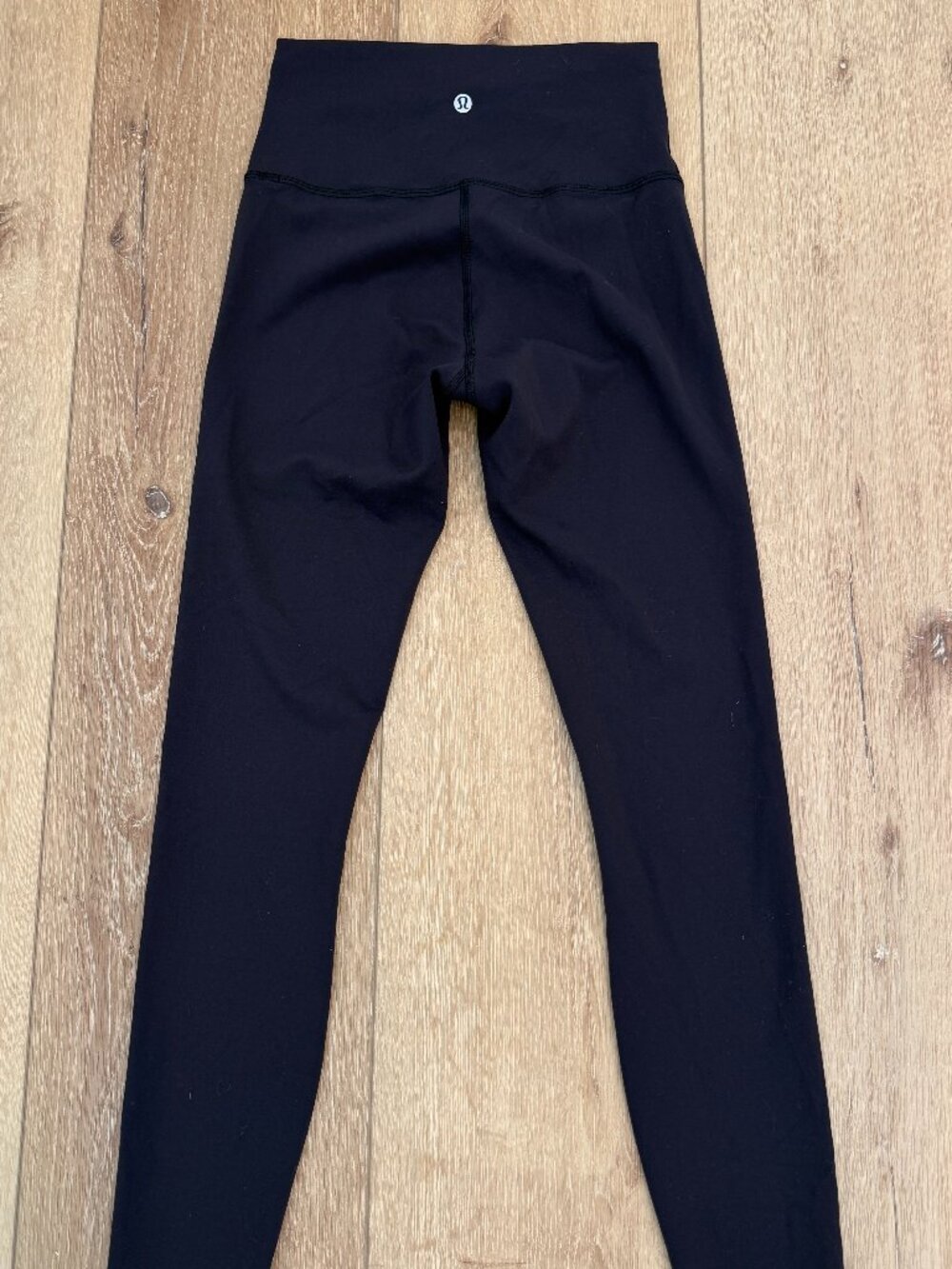 Like New Lululemon Black Leggings – 6